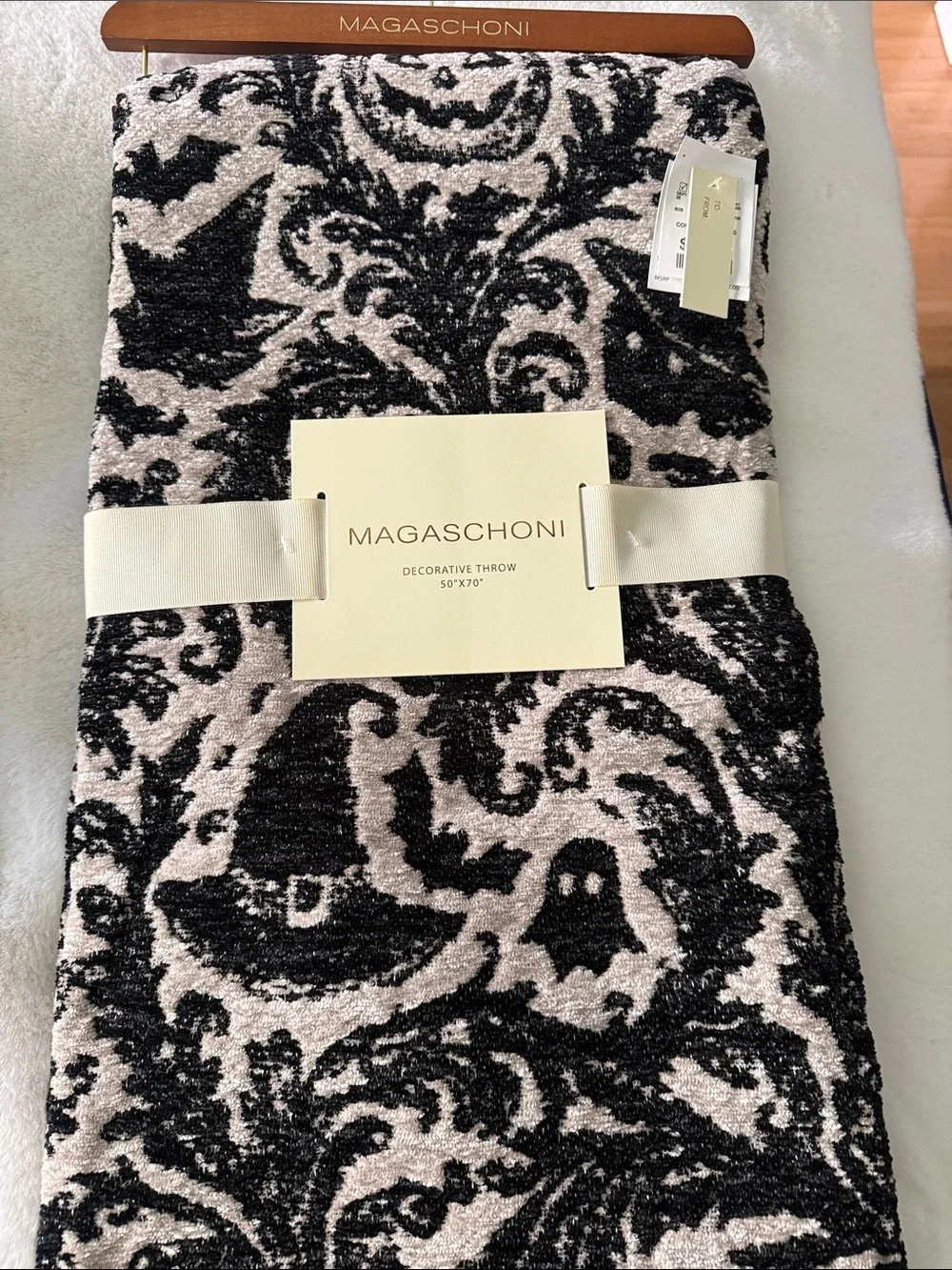 Magaschoni Black & Cream Halloween Jacquard Throw